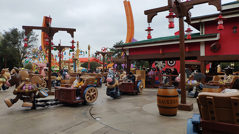 Happy Women’s Day | 歡度三八節，我們相約上海迪士尼樂園