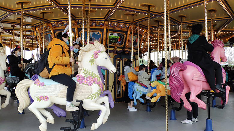 Happy Women’s Day | 歡度三八節，我們相約上海迪士尼樂園