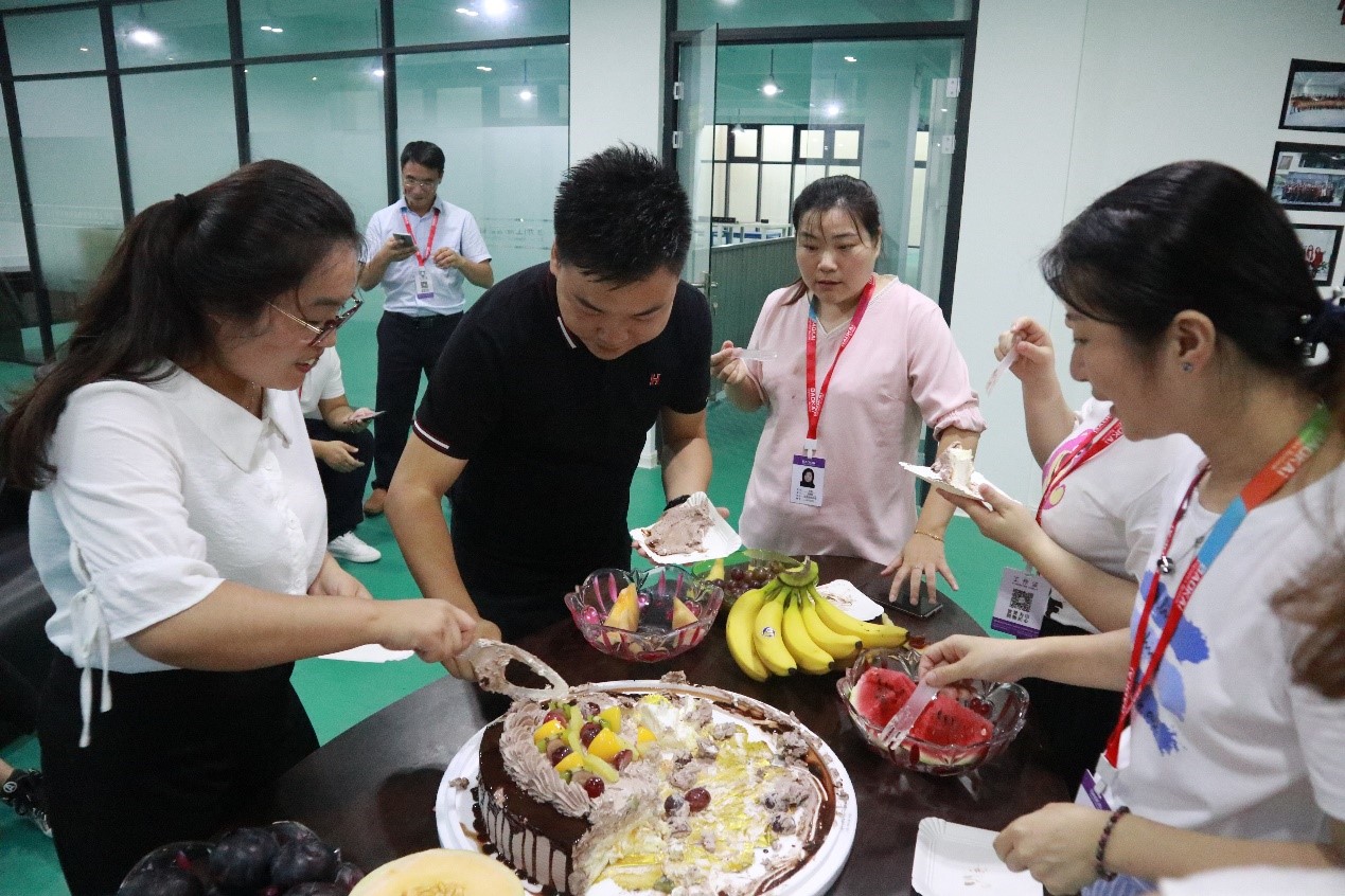 八月未央，歡聚一夏 | 寶開集體生日會(huì)：共享歡樂時(shí)刻